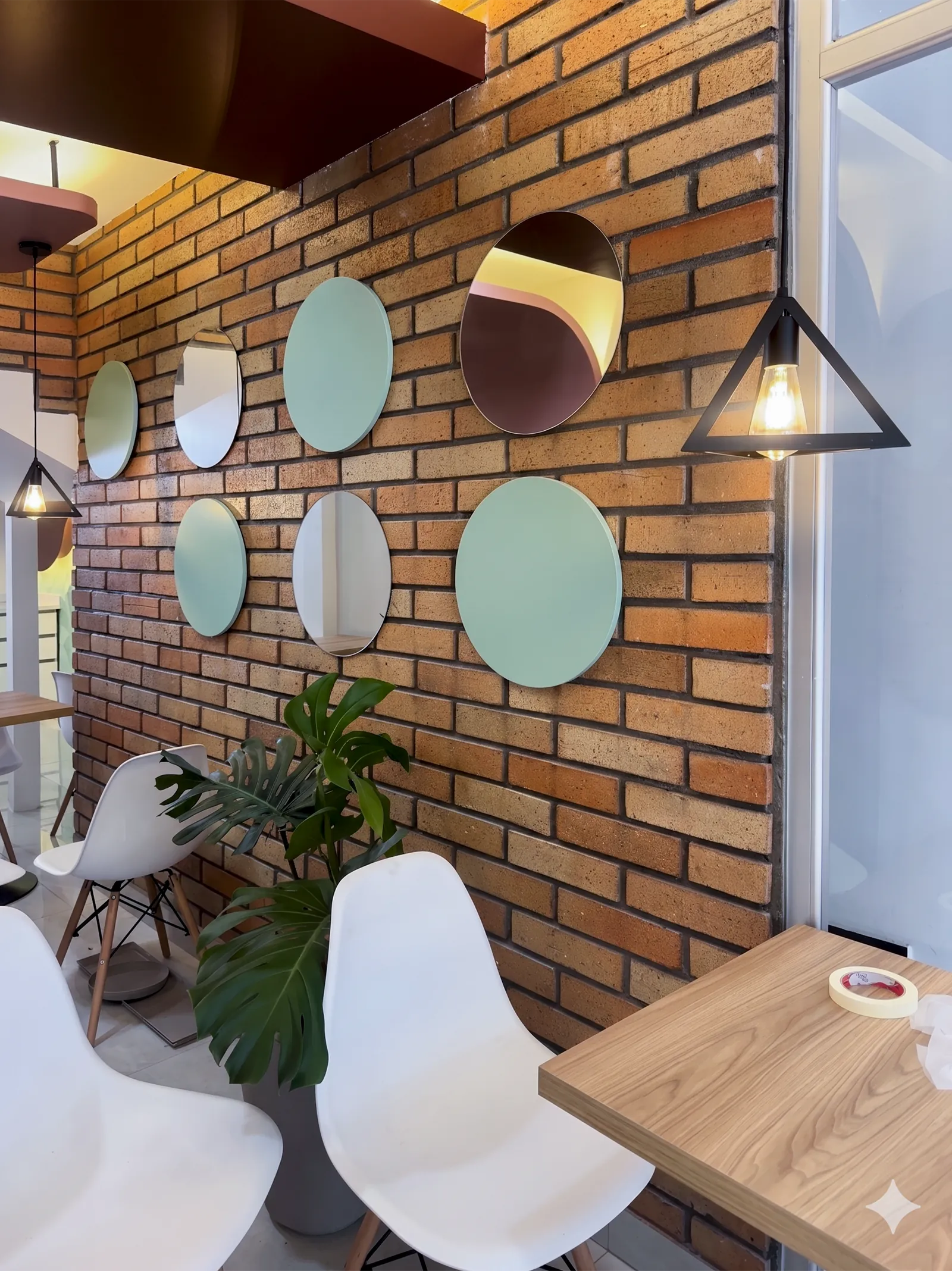 Crepeland — Crepeland Salon Detalle · Anthara, Loja
